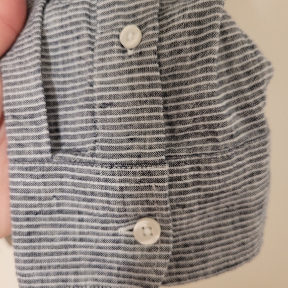 Old Navy Men's Linen Button Down Reg. Fit size L. - Picture 2 of 4